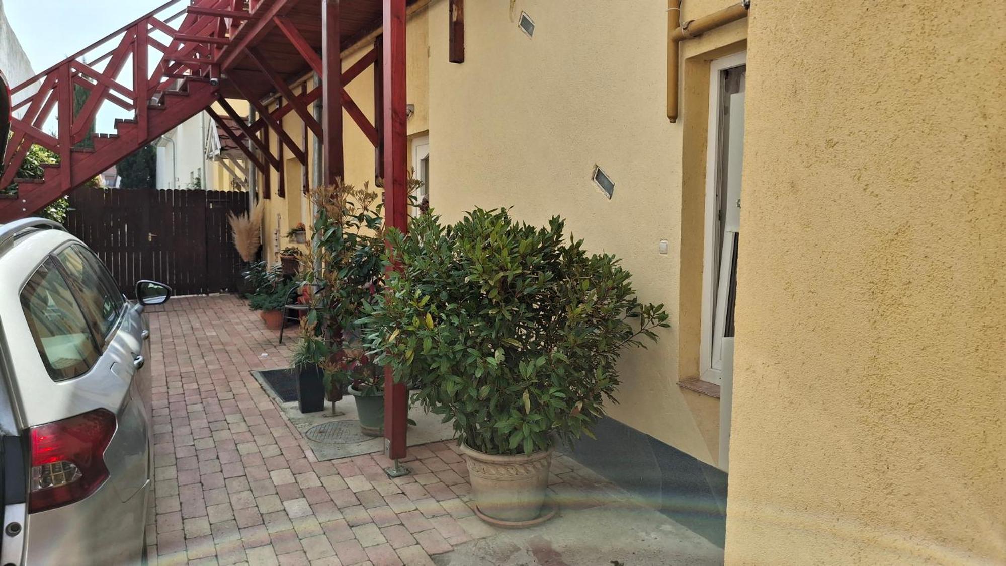 Takacs Vendeghaz 2 Apartment Sopron Ngoại thất bức ảnh